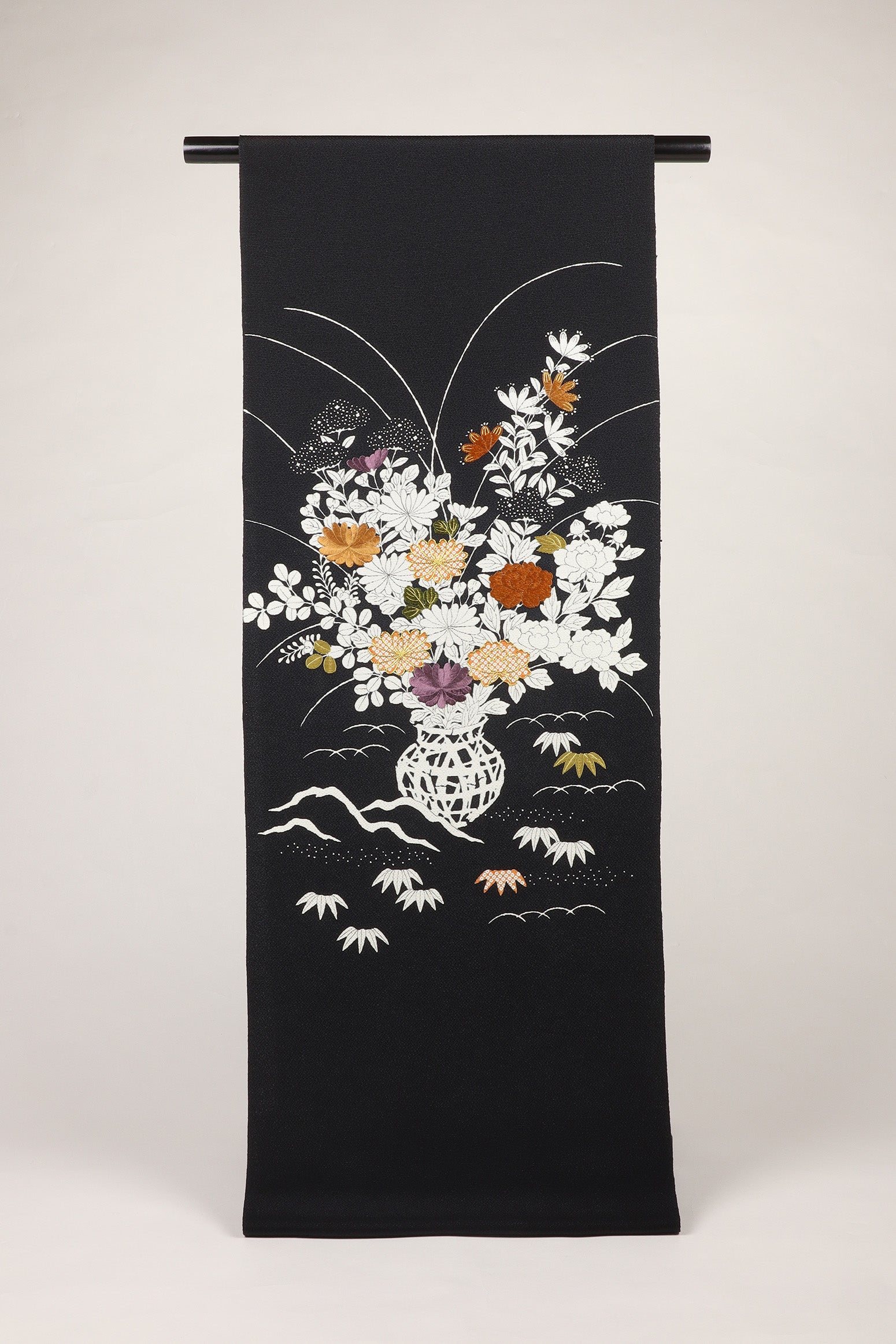 縮緬 御所解帯 黒地 花籠 No.82781 – ぎをん齋藤【御所解帯お買い物】