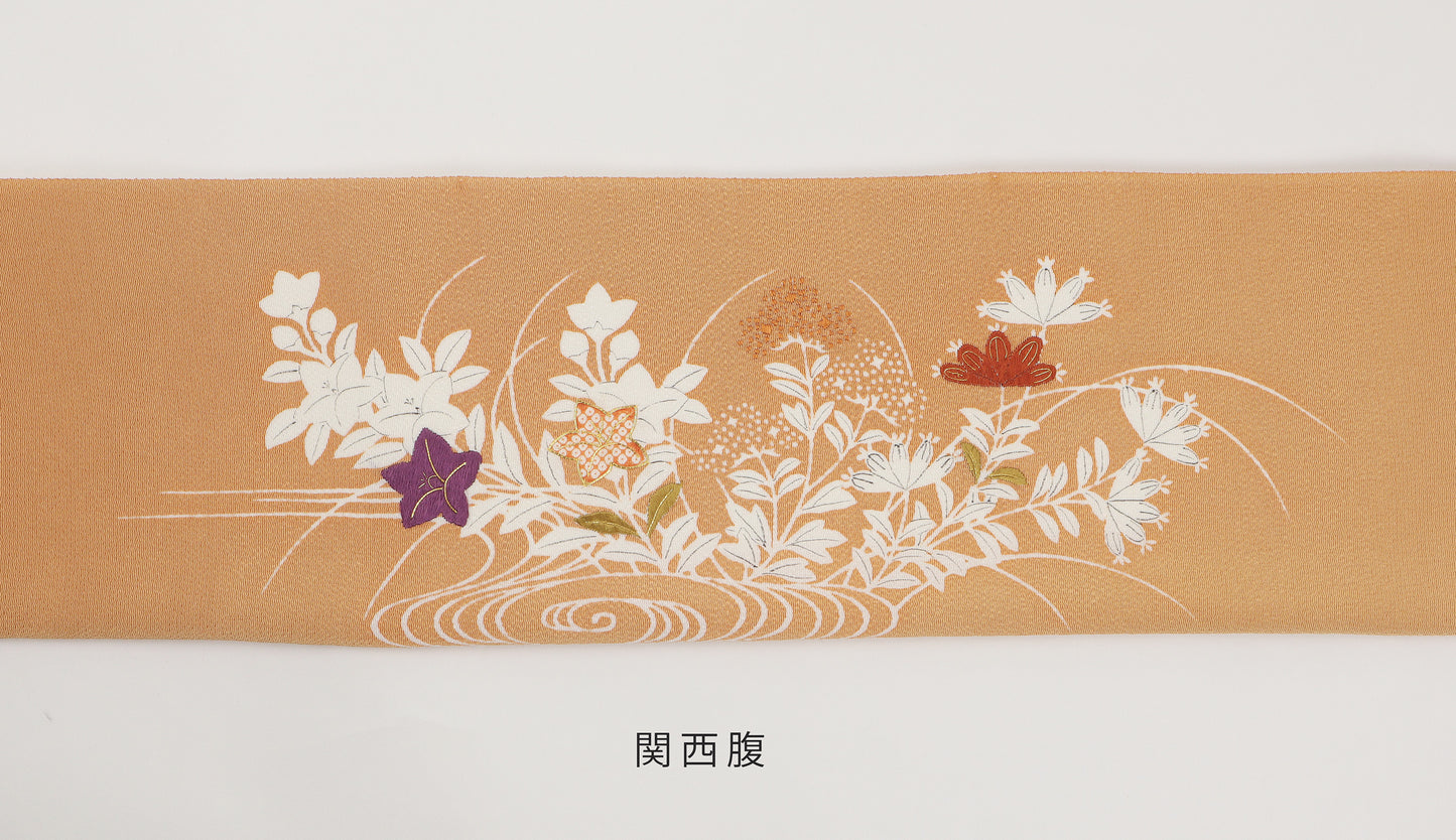 縮緬　御所解帯　白茶地　秋草尽くし　No.82822