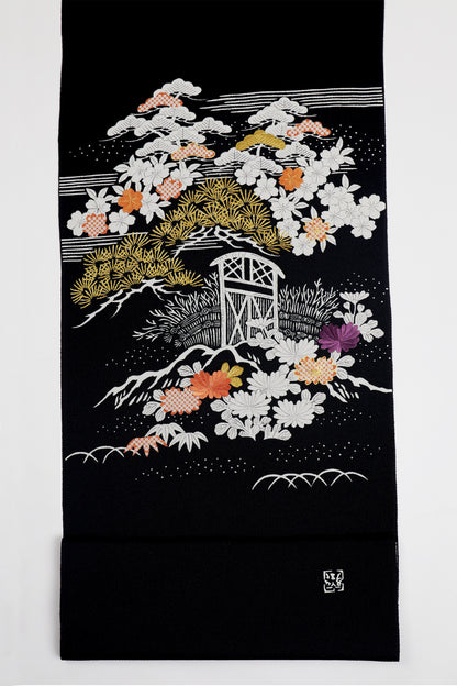 縮緬　御所解帯　黒地　枝折戸　No.82825