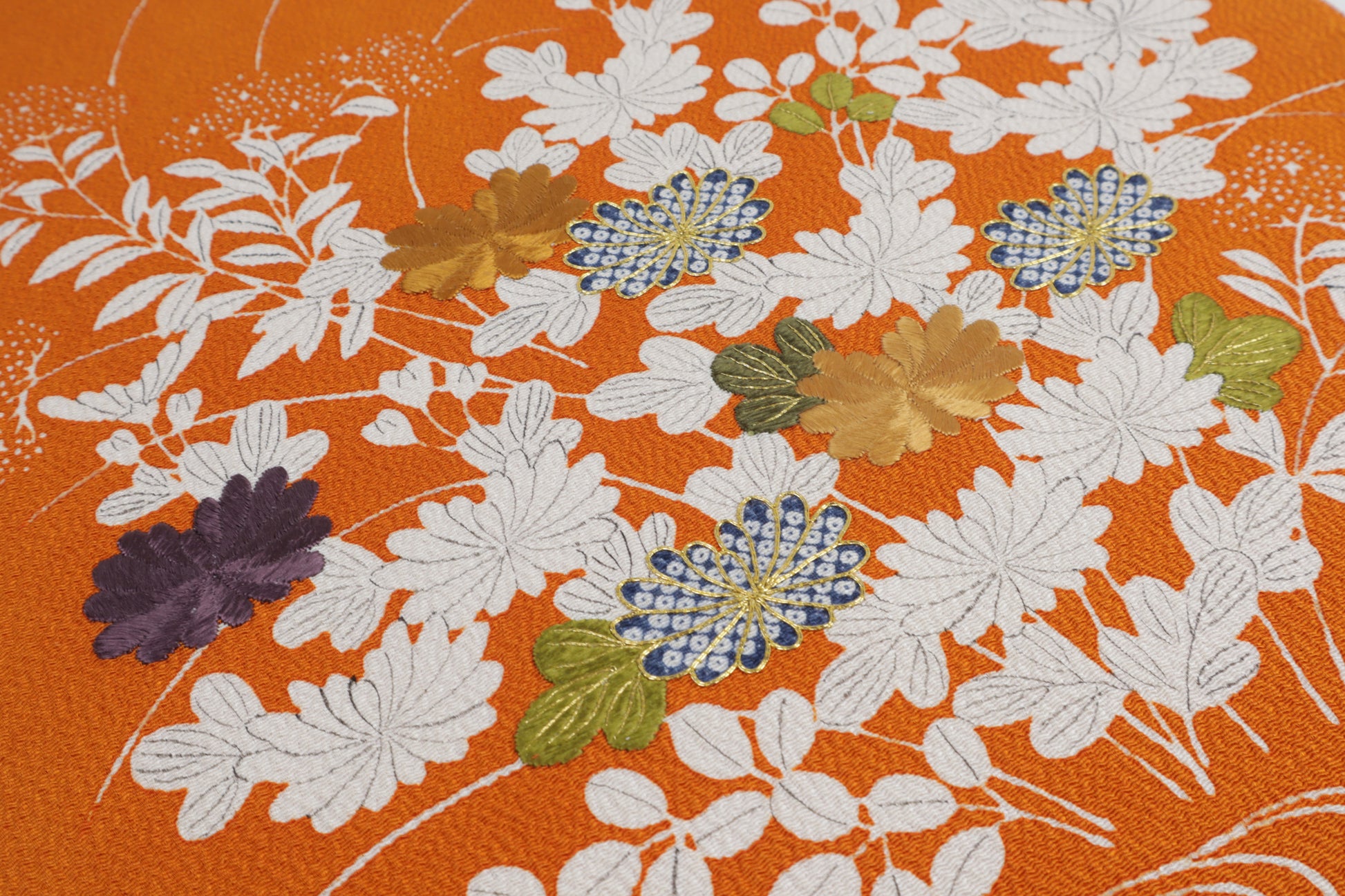 ぎをん齋藤の御所解帯 秋草づくし 朱地