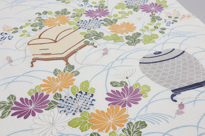 ぎをん齋藤の白色の駒絽夏御所解帯のお太鼓の柄の接写